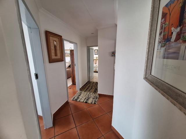 4 Bedroom House To Rent in Rooihuiskraal North