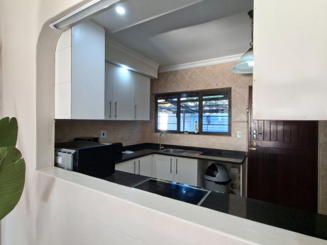 4 Bedroom House To Rent in Sea Park