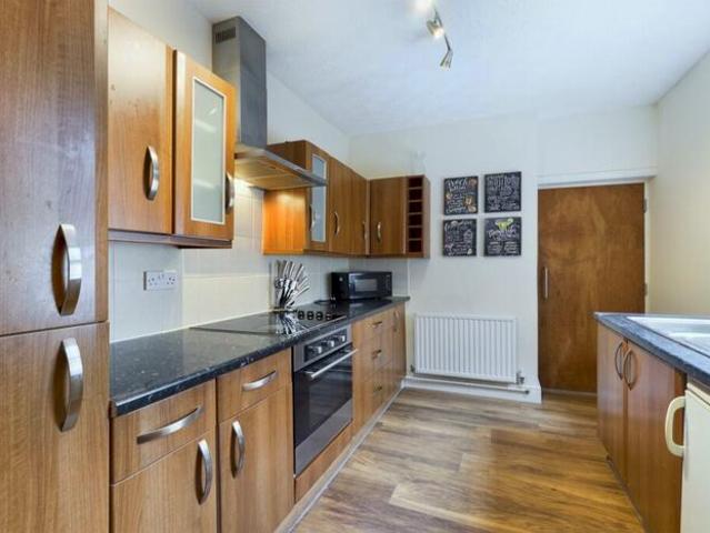 4 Bedroom House To Rent In Southampton Road, Northampton, NN4