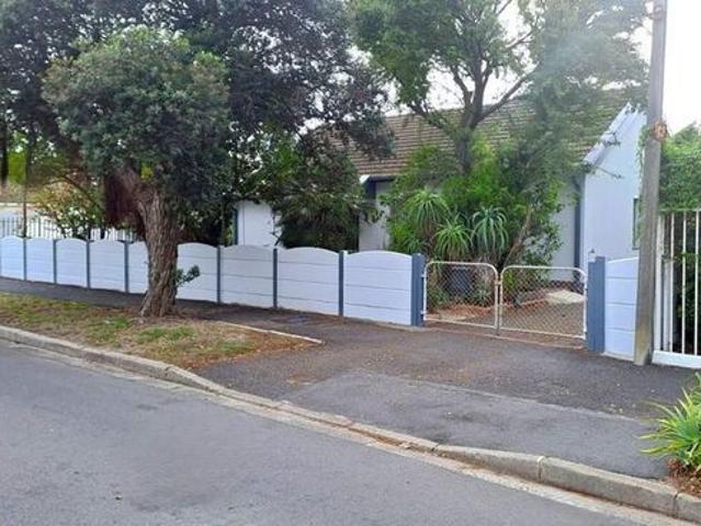 4 Bedroom house to rent in Southfield, Cape Town