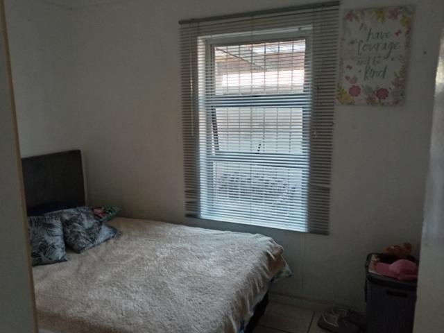 4 Bedroom House To Rent in Strandfontein
