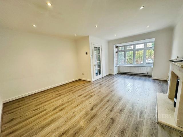 4 bedroom house to rent Lorimer Close, Luton, Bedfordshire, LU2