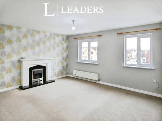 4 bedroom house to rent Scholars Way, Berry Hill, Mansfield, NG18