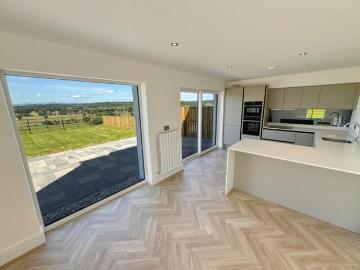4 Bedroom House Torr Road Torr Road 98903634