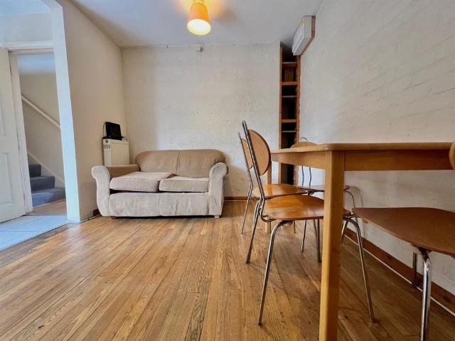 4 bedroom house terraced