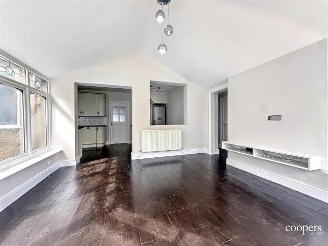 4 bedroom house terraced