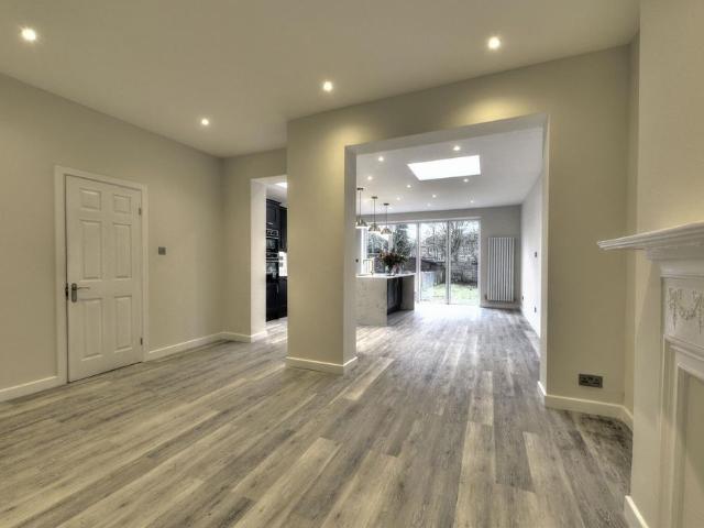 4 bedroom house terraced
