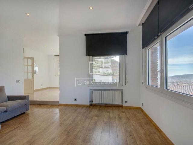4 Bedroom house / villa for rent in Esplugues, Barcelona