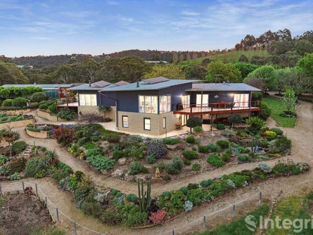 4 Bedroom House Yarra Glen VIC 105810776