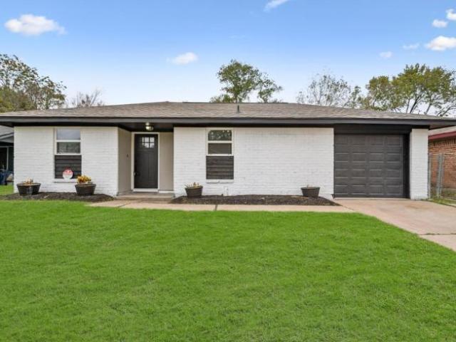 4 bedroom, Houston TX 77048 LS105733992