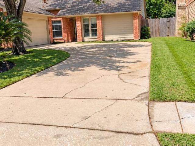 4 bedroom, Houston TX 77082 LS105735225