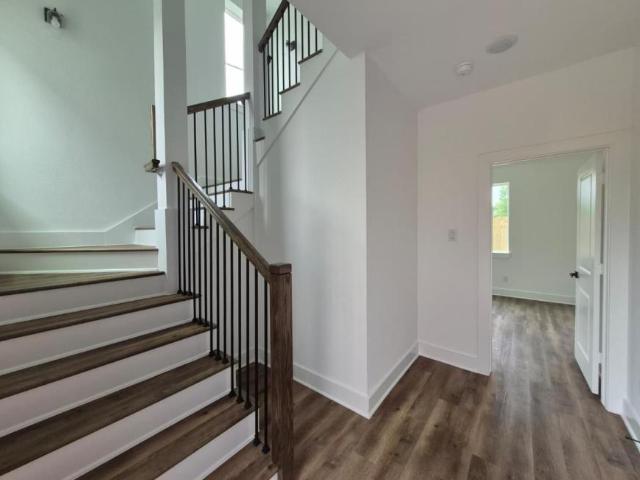 4 bedroom, Houston TX 77004 105989228