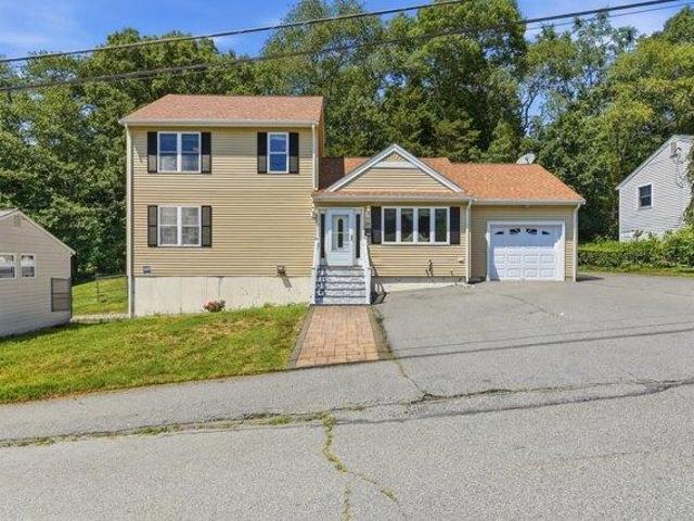 4 bedroom, Holbrook MA 02343 105438466