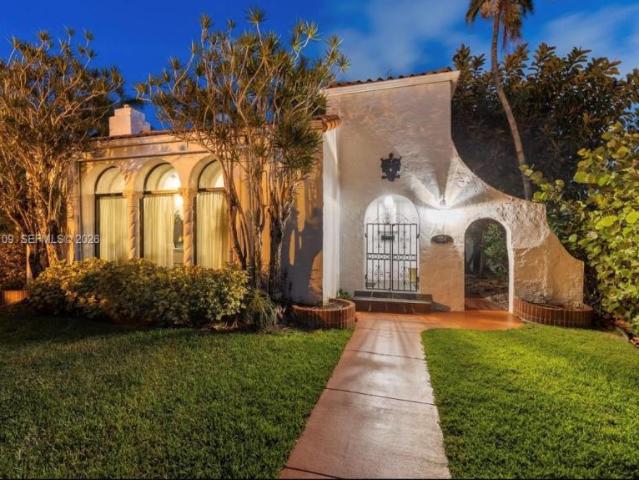 4 bedroom, Hollywood FL 33019 105978143