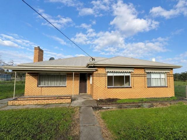 4 Bedroom Home!