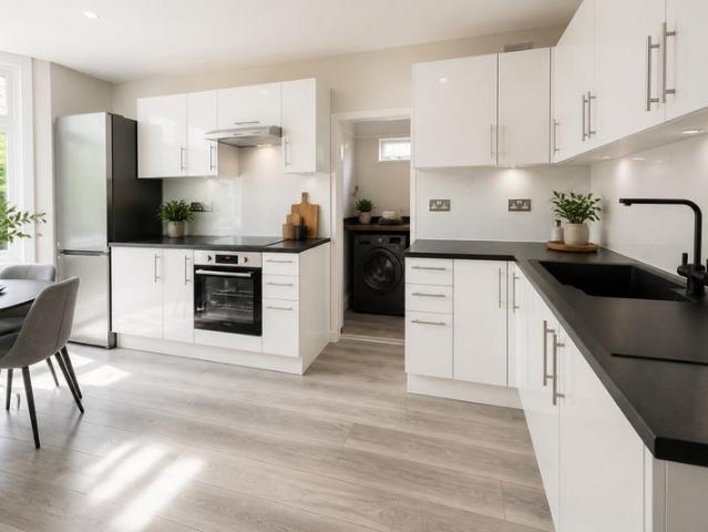 4 Bedroom Home to Ren | SE6 2Jb