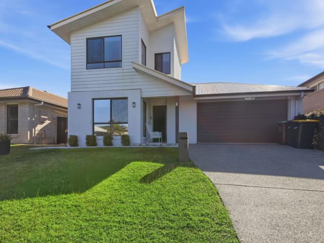 4 BEDROOM HOME WITH AIRCON TO ALL BEDROOMS!
