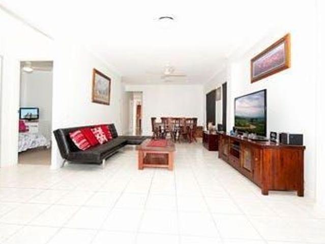 4 BEDROOM HOME WITH DUCTED AIR CONDITIONING
