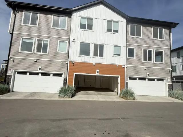 4 Bedroom Home with Den, Large Balcony & Two Car Garage in Chelsea, Chestermere