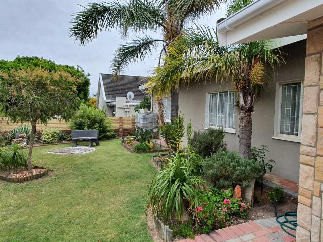 4 Bedroom home with flatlet