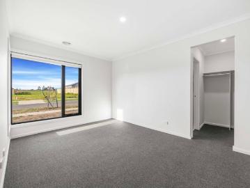 4 BEDROOM HOME WITH PLENTY OF OUTDOOR SPACE