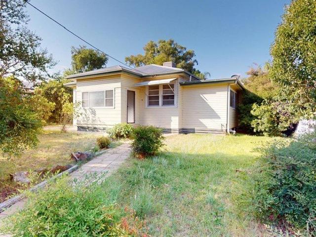 4 BEDROOM HOME WITH POOL FOR SUMMER!