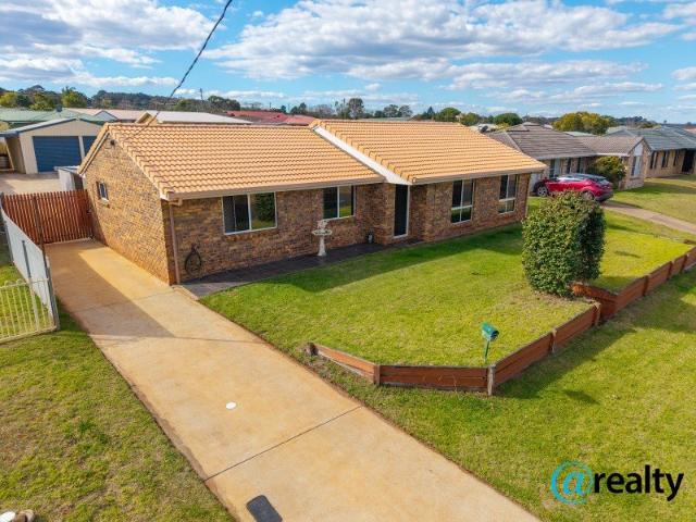 4 Bedroom Home with Rumpus Room, Office, Solar, Sheds, & Bore