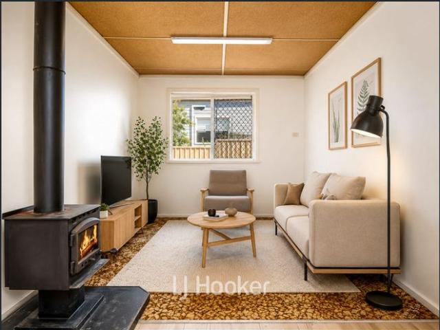 4 Bedroom Home with Solar Panels + Separate Granny Flat
