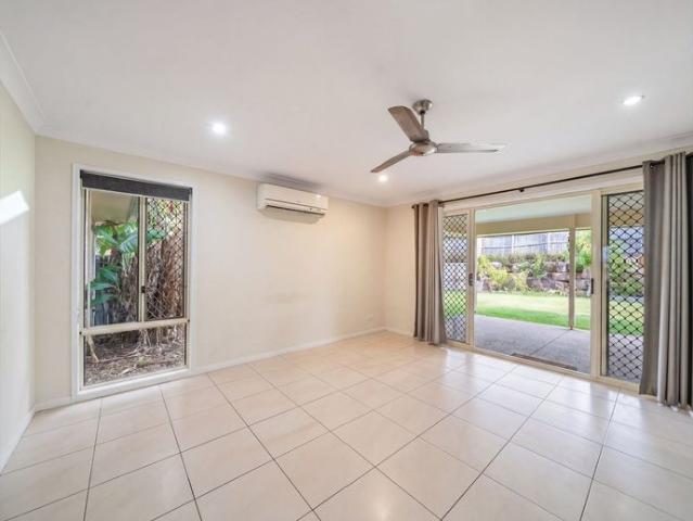 4 BEDROOM HOME WITH SOLAR