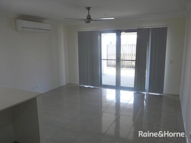 4 BEDROOM HOME BLACKS BEACH