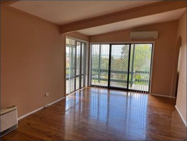 4 BEDROOM HOME CLOSE TO CBD