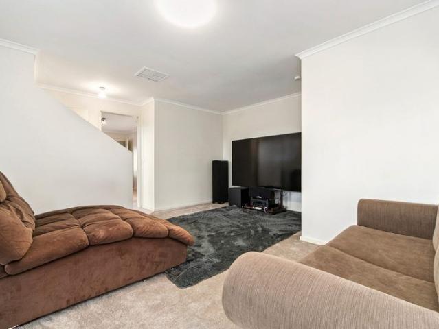 4 Bedroom Home Close to Shops, Schools & Parks