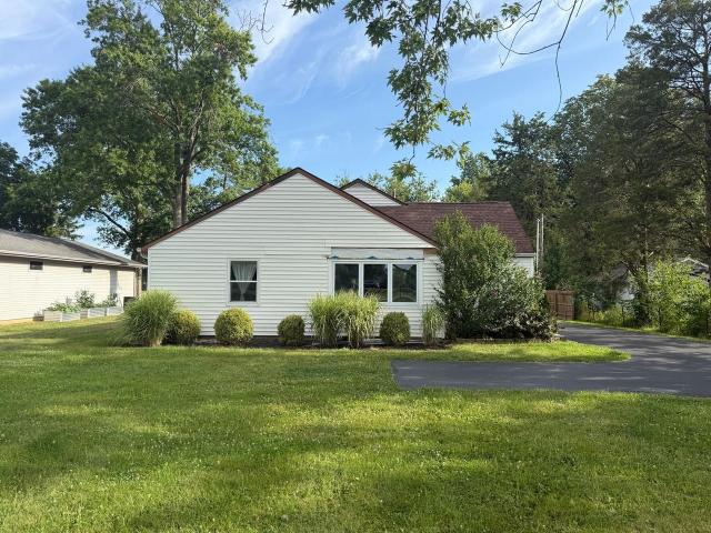 4 Bedroom Home for Rent at 7149 Stellhorn Rd, Fort Wayne, IN 46815