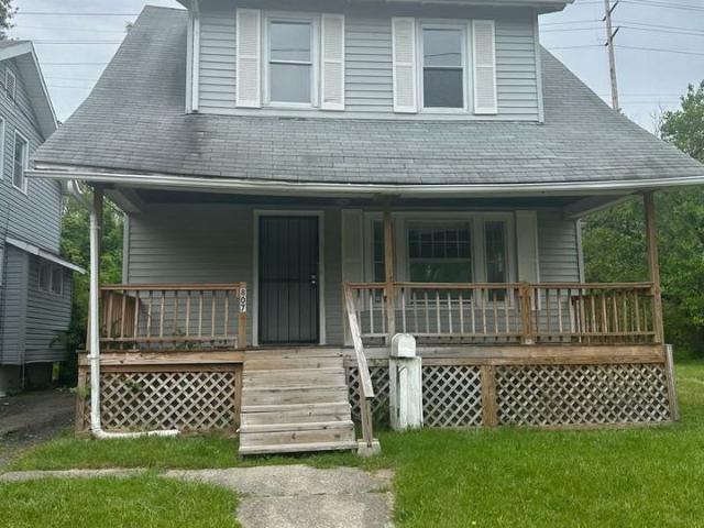 4 Bedroom Home for Rent at 807 E 131st St, Cleveland, OH 44108 Forest Hills