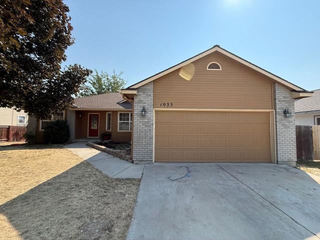 4 Bedroom Home for Rent at 1033 W Pennwood St, Meridian, ID 83642 Southwest Meridian