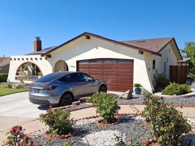 4 Bedroom Home for Rent at 1500 Knob Hill Rd, San Marcos, CA 92069