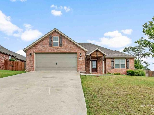 4 Bedroom Home for Rent at 1921 Price Ave, Lowell, AR 72745