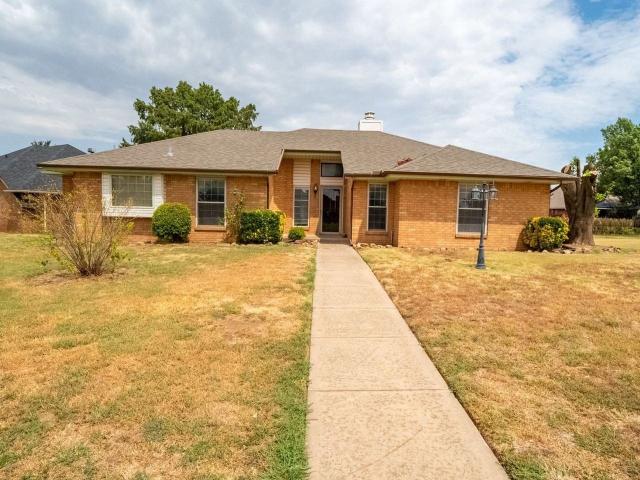 4 Bedroom Home for Rent at 3201 Creekwood Ct, Norman, OK 73072