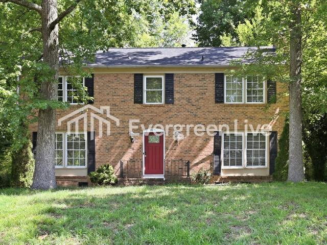 4 Bedroom Home for Rent at 3410 Winchester Dr, Greensboro, NC 27406 Woodlea