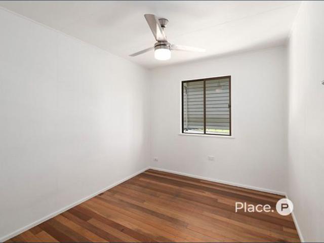 4 Bedroom Home in the Heart of Wynnum!