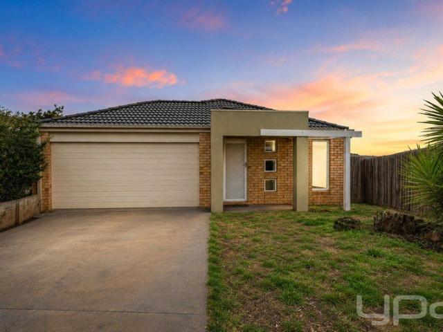 4 Bedroom Home in a Quiet Court Location