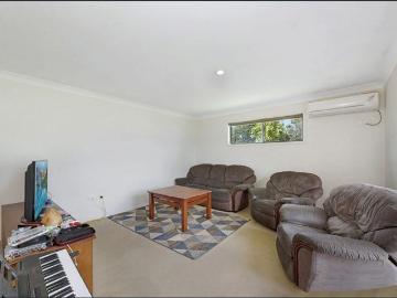 4 Bedroom Home in Ashfield