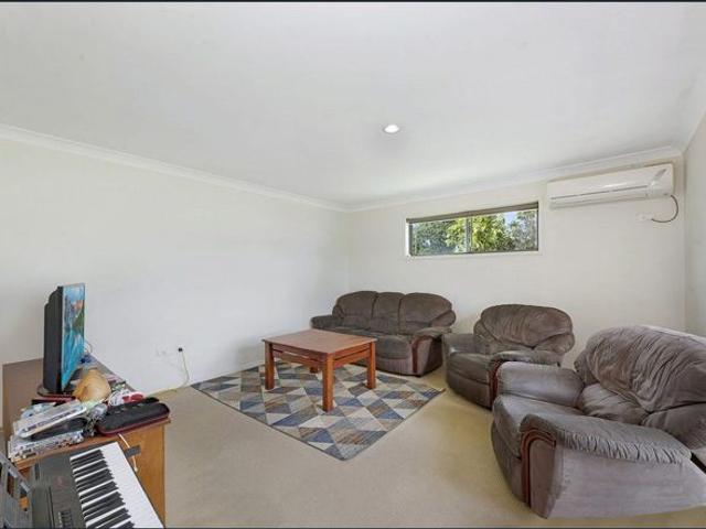 4 Bedroom Home in Ashfield