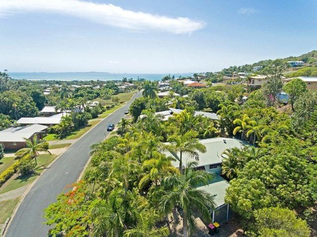 4 BEDROOM HOME IN BARLOWS HILL