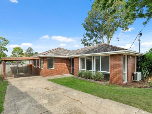 4 Bedroom Home In Bowl Of Quiet Court