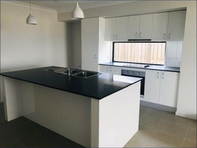 4 Bedroom Home in Family Friendly Royal Sands Estate