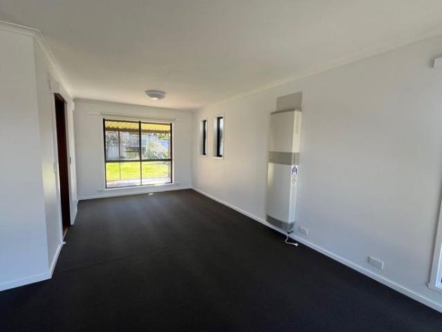 4 Bedroom home in Hamlyn Heights!