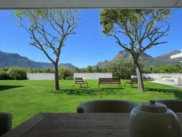 House for sale in The Spinnaker - Swimming pool