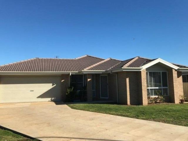 4 Bedroom home in Oxley Vale