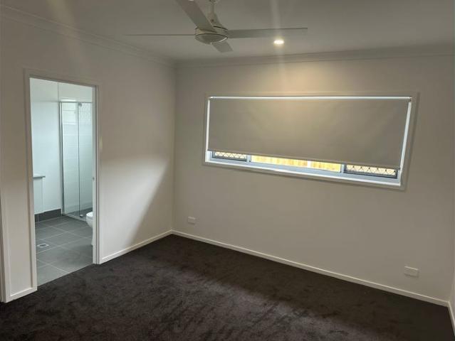 4 Bedroom Home in Point Vernon for $700 Per week